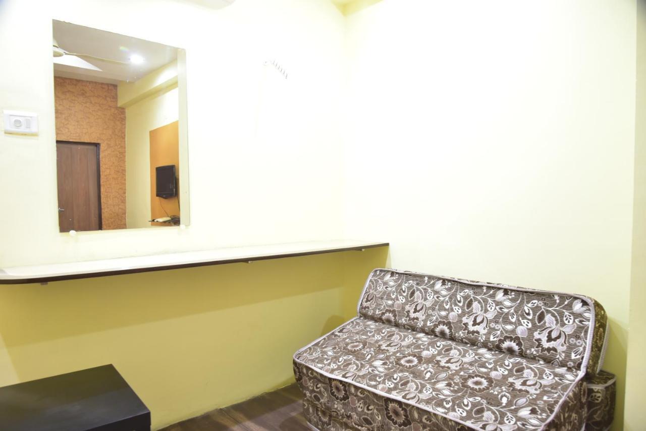 Hotel Drishti Inn Khapri ภายนอก รูปภาพ